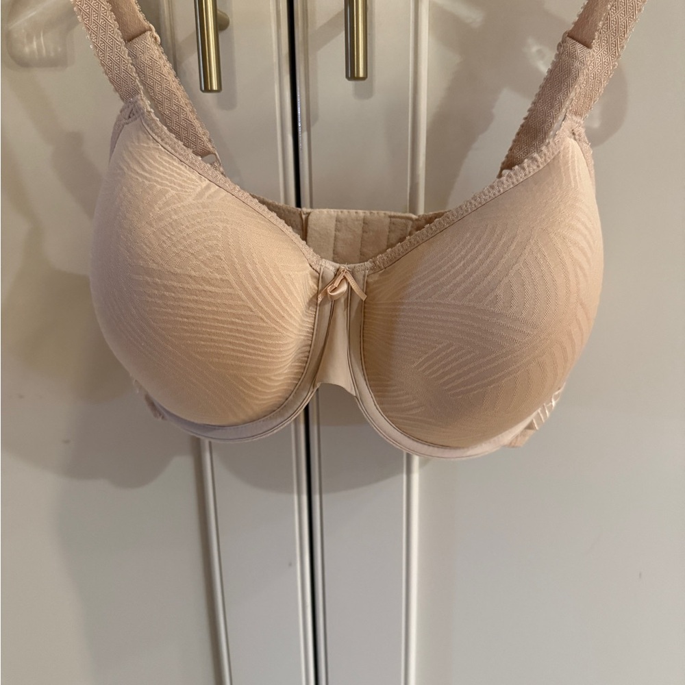 Wacoal 853266 Flawless Comfort Underwire T-shirt bra Size 32G Beige
